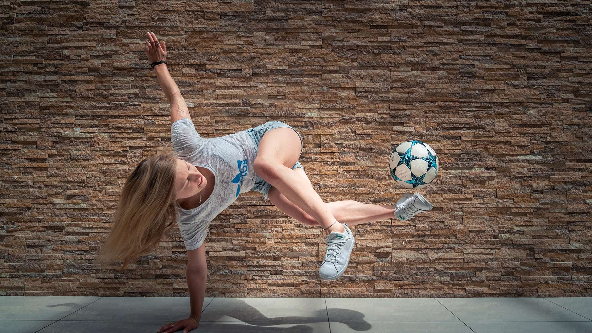 色四个方面 色四个方面